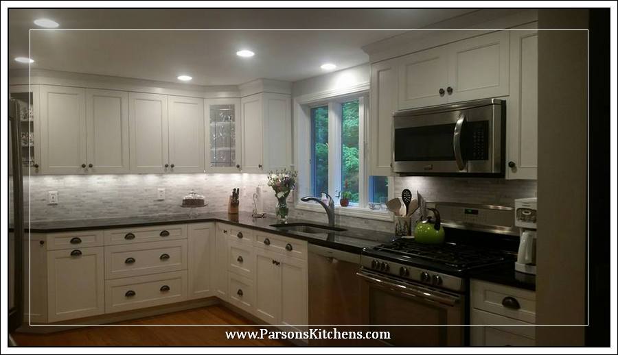 custom-kitchen-cabinets-built-by-parsons-kitchens-professional-cabinetmakers-photo-069-web